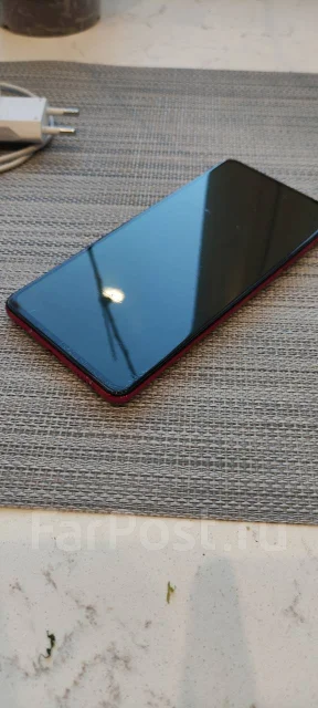Xiaomi Redmi K20. �/�, �������, 4G LTE, Dual-SIM, NFC ����
