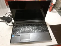 Acer Aspire 5755G. 15.6", 2,2����, ��� 256 �� � ������, ���� 1���, WiFi: 1, Bluetooth: 1, ����������� �� 1��. ����