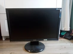 Asus. 20.1" ����