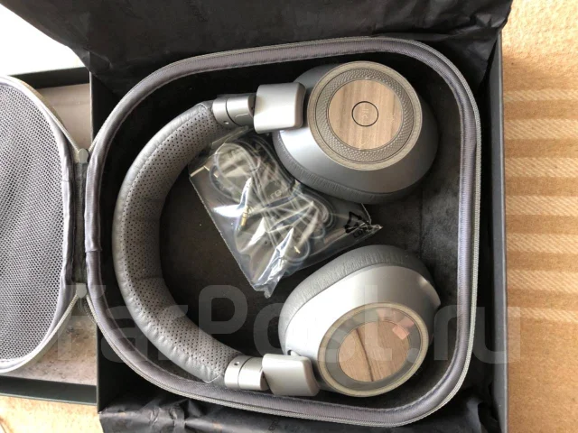 Plantronics ����