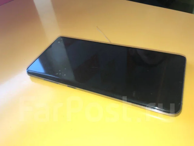 Samsung Galaxy S10+. �/� ����