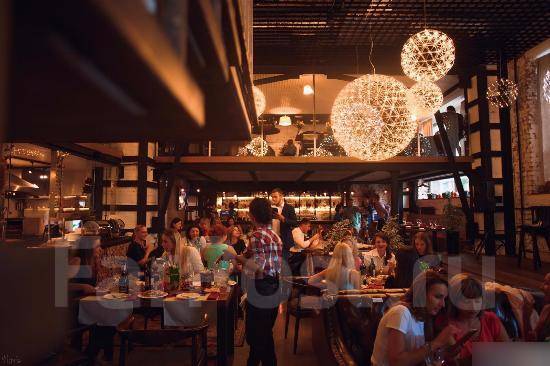 Управляющий рестораном, работа в ООО \"Астория\" во Владивостоке ...