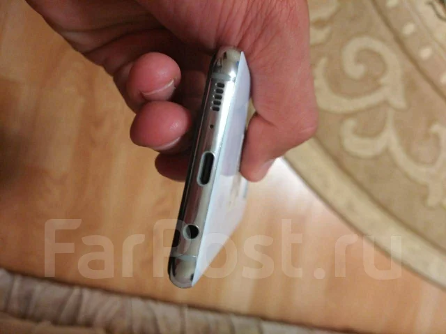 Samsung Galaxy S10e. �/�, �����, 4G LTE, Dual-SIM, ����������, NFC ����