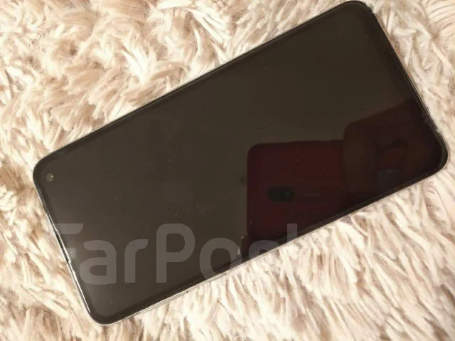 Samsung Galaxy S10e. �/�, �����, 4G LTE, Dual-SIM, ����������, NFC ����