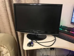 Samsung. 21.5" ����