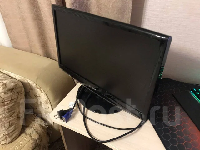 Samsung. 21.5" ����