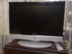 Akira. LCD (��) ����