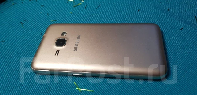 Samsung Galaxy J1. �/� ����