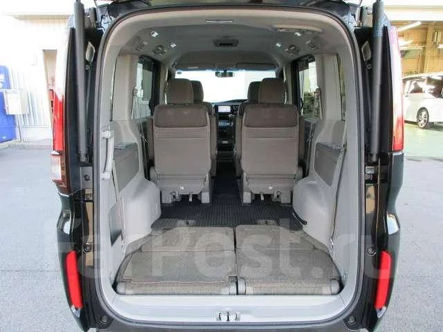 Honda Stepwgn. �������, 4wd, 1.5 (150��.�.), ������, 57 000����. ��. ��� ����� �� ������������ ����