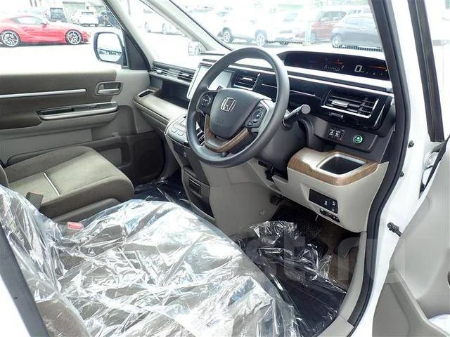 Honda Stepwgn. �������, 4wd, 1.5 (150��.�.), ������, 65 000����. ��. ��� ����� �� ������������ ����