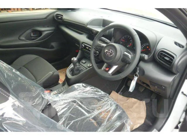 Toyota Yaris. ��������, 4wd, 1.5 (120��.�.), ������, 1����. ��, �/�. ��� ����� �� ������������ ����