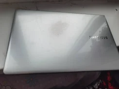 Samsung ATIV Book 4 450R5E. 15.6", ��� 4 ��, ���� 500���, WiFi: 1, Bluetooth: 1, ����������� �� 1��. ����