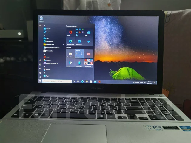 Samsung ATIV Book 4 450R5E. 15.6", ��� 4 ��, ���� 500���, WiFi: 1, Bluetooth: 1, ����������� �� 1��. ����