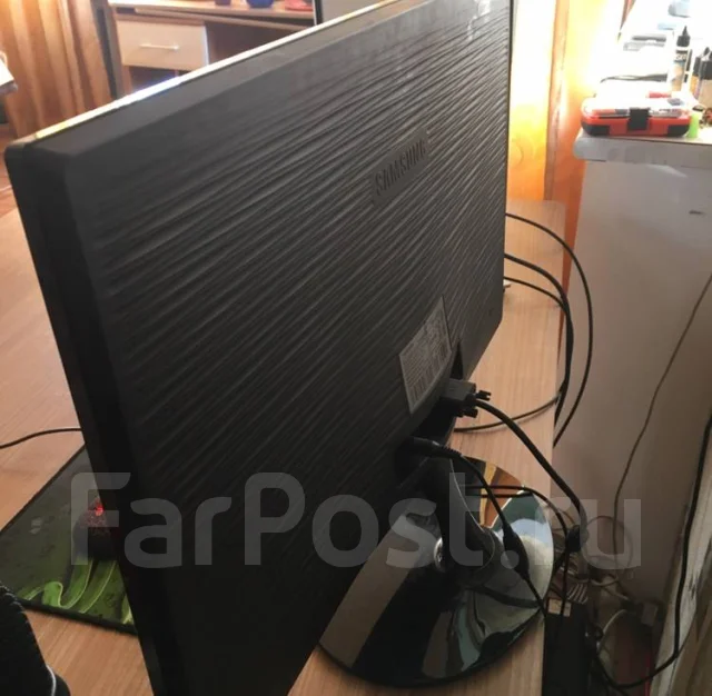 Samsung. 24" ����