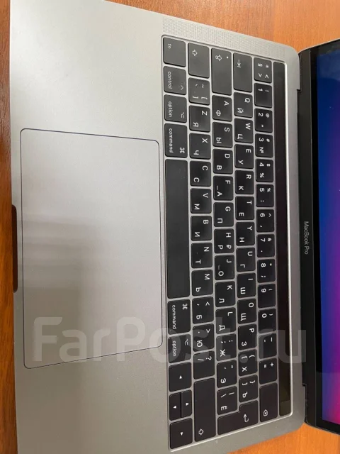 Apple MacBook Pro 13 2017 Mid. 13", 3,1����, ��� 8 ��, ���� 256���, WiFi: 1, Bluetooth: 1 ����