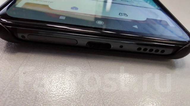 Xiaomi Mi 9T. �/�, ������, 3G, 4G LTE, Dual-SIM, NFC ����