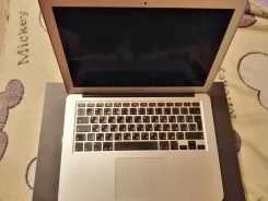 Apple MacBook Air 13 2010 Late. 13.3", 1,8����, ��� 2048 ��, ���� 128���, WiFi, Bluetooth, ����������� �� 5��. ����