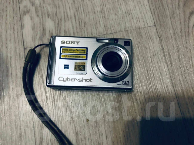 Sony Cyber-shot DSC-R1. 10 - 14.9 ��, ���: 3� ����