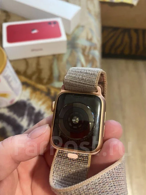 Apple Watch Series 4 ����