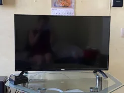 Akai. LCD (��) ����