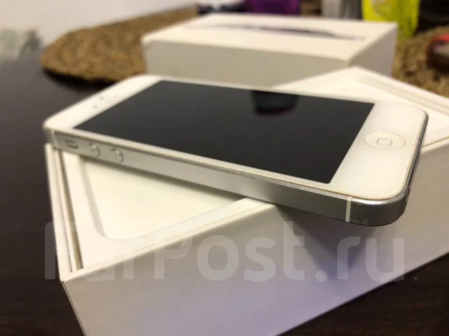 Apple iPhone 5. �/�, �����, 3G, 4G LTE ����