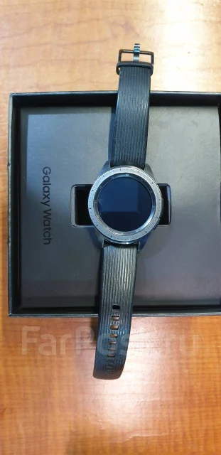Samsung Galaxy Watch. NFC, IP67 ����