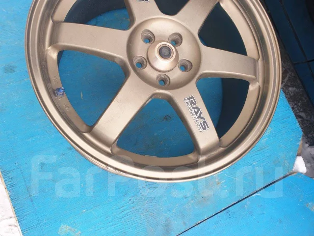 RAYS Volk Racing TE37. 7.5x18", 5x100, ET48 ����