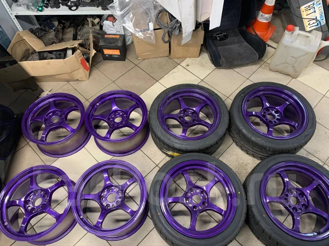RAYS Gram Lights. 9.5x17", 5x114.3, ET12 ����