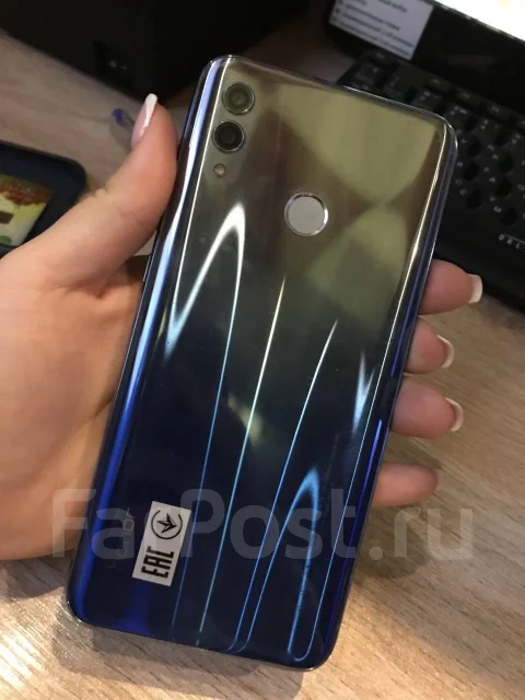 Honor 10. �/� ����