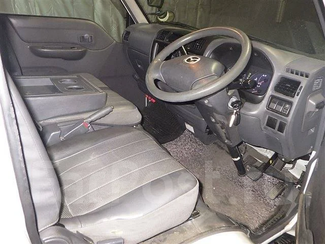 Mazda Bongo. �������, 4wd, 1.8 (90��.�.), ������, 127 000����. ��, �/�, ��� ���. ��� ����� �� ������������ ����