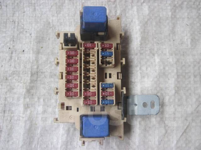 салонный блок предохранителей ниссан ноут 2017