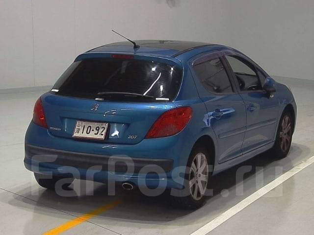 Интерьер Peugeot 207