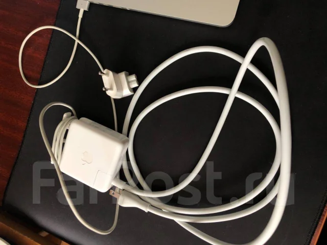 Apple MacBook Pro 13 2015 Early. 13.3", 2,7����, ��� 8 ��, ���� 128���, WiFi: 1, Bluetooth: 1 ����