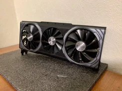 Radeon RX Vega 64 ����