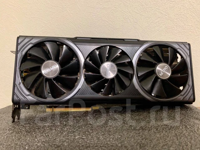 Radeon RX Vega 64 ����