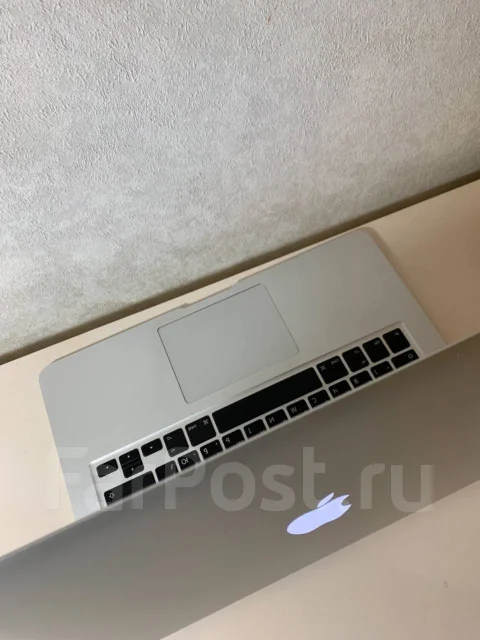 Apple MacBook Air 13 2015 Early. 13.3", ��� 8 ��, ���� 256���, WiFi: 1, Bluetooth: 1 ����