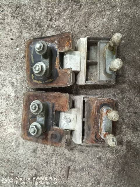 Петли крышки багажника нива. Петли багажника нива 21213. Петля крышки багажника ваз 2121. Петли багажника нива 2121. Петля задней двери нива 21213.