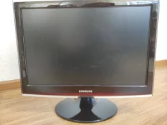 Samsung. 19" ����