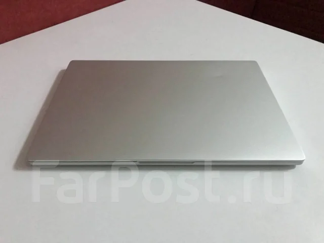 Xiaomi Mi Notebook Air. 13.3", 2,4����, ��� 8 ��, ���� 256���, WiFi: 1, Bluetooth: 1, ����������� �� 3��. ����