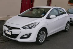 Hyundai i30. GD, G4FG ����