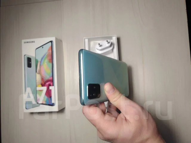 Samsung Galaxy A71. �/�, ���������, 3G, 4G LTE, Dual-SIM, NFC ����