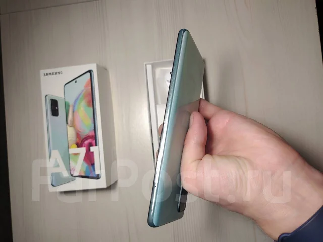 Samsung Galaxy A71. �/�, ���������, 3G, 4G LTE, Dual-SIM, NFC ����