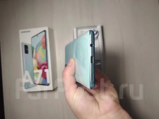 Samsung Galaxy A71. �/�, ���������, 3G, 4G LTE, Dual-SIM, NFC ����