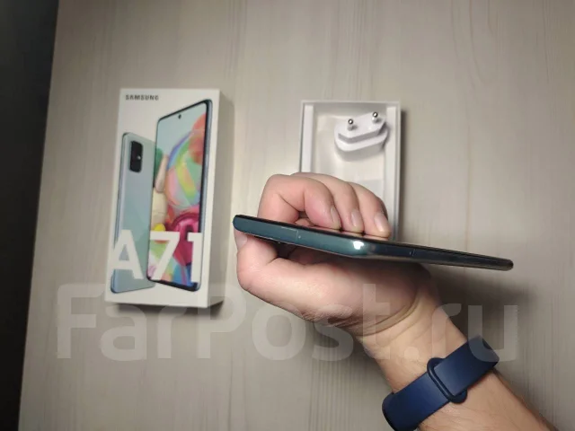 Samsung Galaxy A71. �/�, ���������, 3G, 4G LTE, Dual-SIM, NFC ����