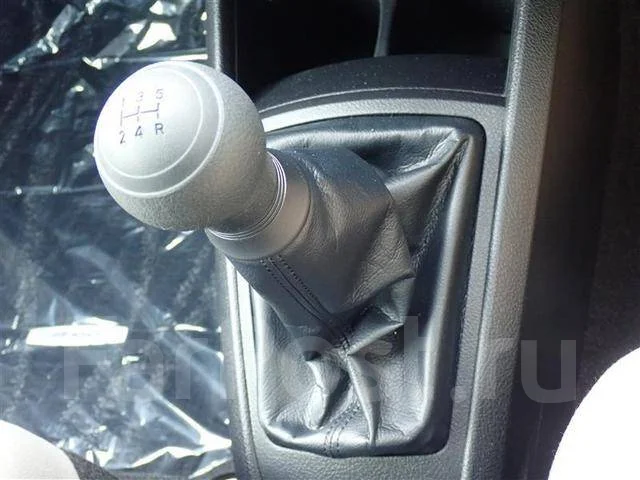 Toyota Corolla Axio. ��������, ��������, ������, �/�. ��� ����� �� ������������ ����