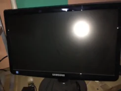 Samsung. 19" ����