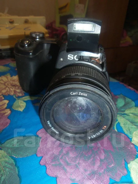 Sony Cyber-shot DSC-F828 ����