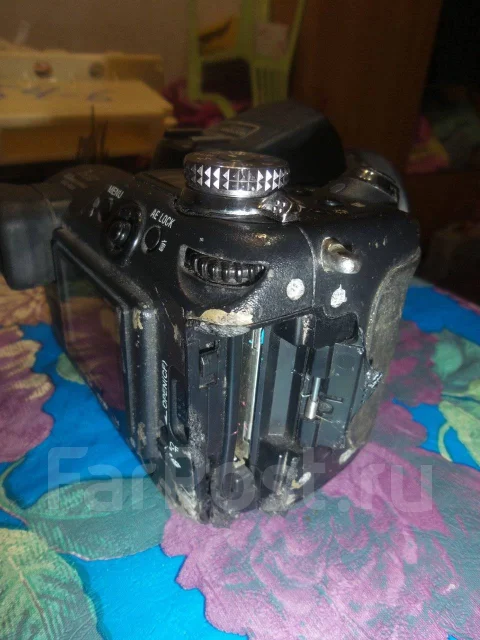 Sony Cyber-shot DSC-F828 ����
