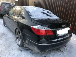 Hyundai Genesis. 3.8 ����
