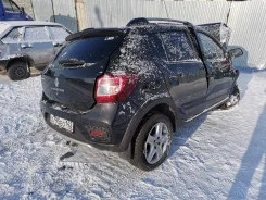 Renault Sandero Stepway ����